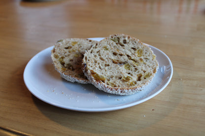 Bagels for Saturday, Nov. 22 -- Golden raisin and fennel